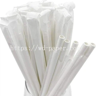 व्यक्तिगत रूप से लपेटे गए कागज़ के तिनके