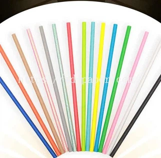 ठोस रंग के कागज के तिनके